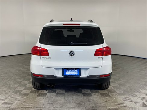 Used 2016 Volkswagen Tiguan S image 23