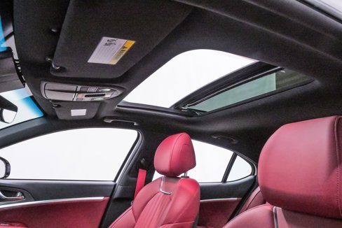Certified 2025 Genesis G70 2.5T w/ Sport Prestige Package image 10