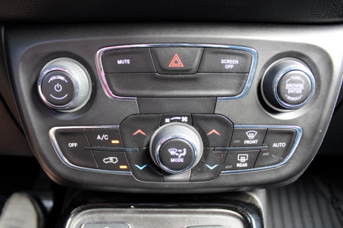 Used 2018 Jeep Compass Latitude w/ Popular Equipment Group image 64