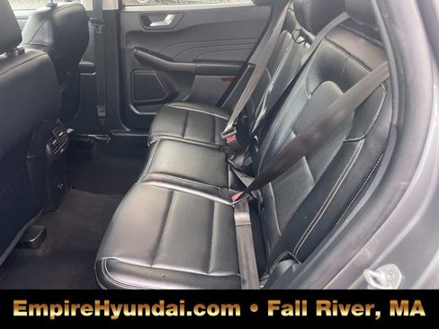 Used 2022 Ford Escape Titanium image 16