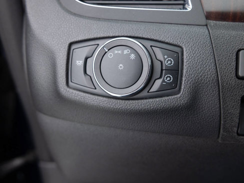 Used 2011 Ford Edge Limited w/ Driver Entry Pkg image 38