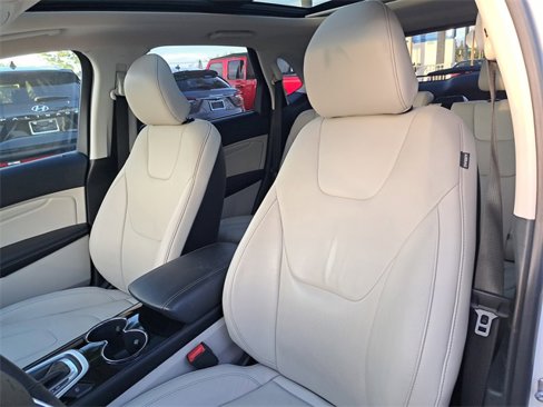 Used 2018 Ford Edge Titanium w/ Equipment Group 301A image 18