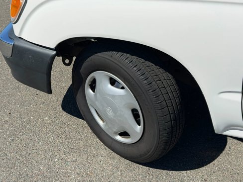 Used 2000 Toyota Tacoma 2WD Regular Cab image 14