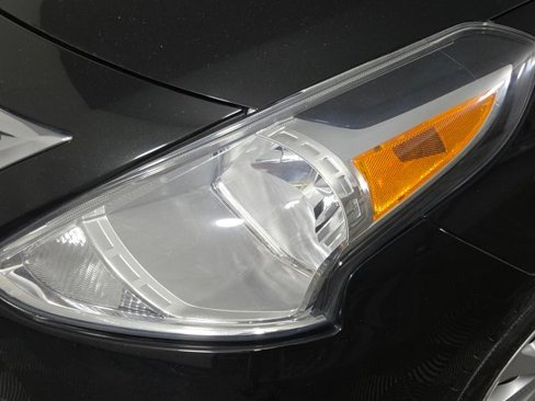 Used 2016 Nissan Versa SV image 12