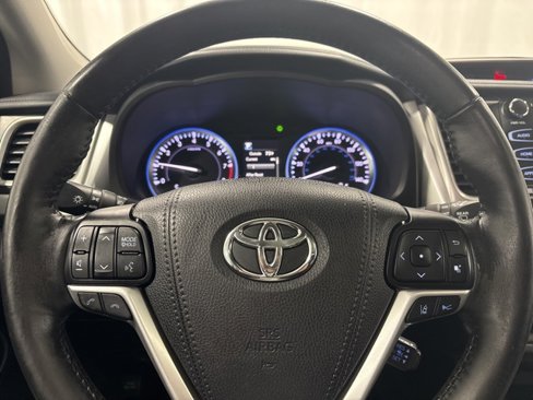 Used 2017 Toyota Highlander Limited image 20