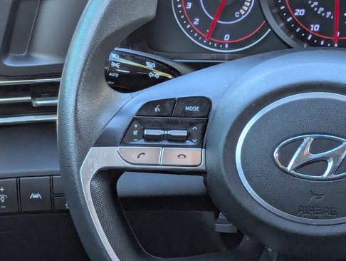 Used 2022 Hyundai Elantra SEL w/ Cargo Package image 17
