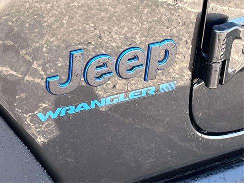 Used 2023 Jeep Wrangler Unlimited image 11