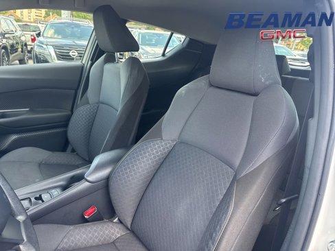 Used 2020 Toyota C-HR LE image 19