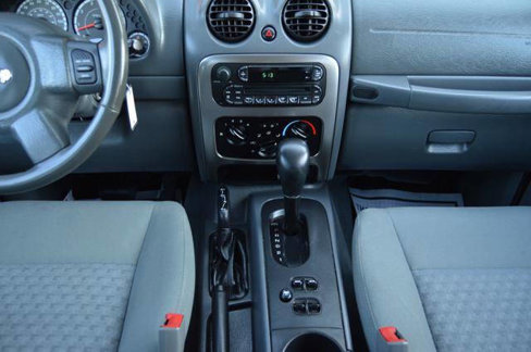 Used 2005 Jeep Liberty Renegade image 19