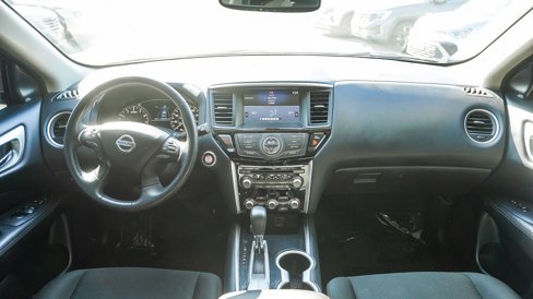 Used 2020 Nissan Pathfinder SV image 12