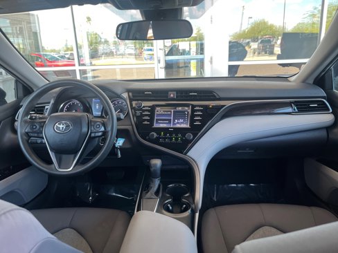 Used 2020 Toyota Camry LE image 20