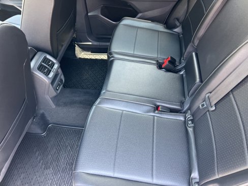 Used 2021 Volkswagen Tiguan SE image 20