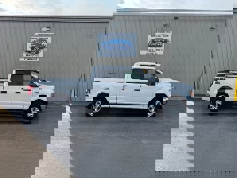 Used 2019 Ford F150 XLT w/ Trailer Tow Package image 6