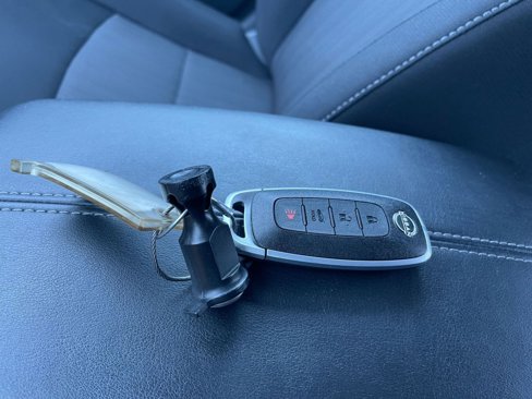 Used 2024 Nissan Sentra SV image 22