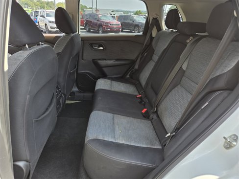 Used 2021 Nissan Rogue SV image 13