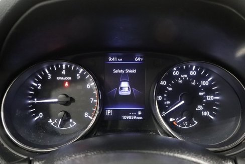Used 2018 Nissan Rogue SV w/ Premium Package image 18
