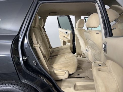 Used 2014 Nissan Pathfinder S image 43