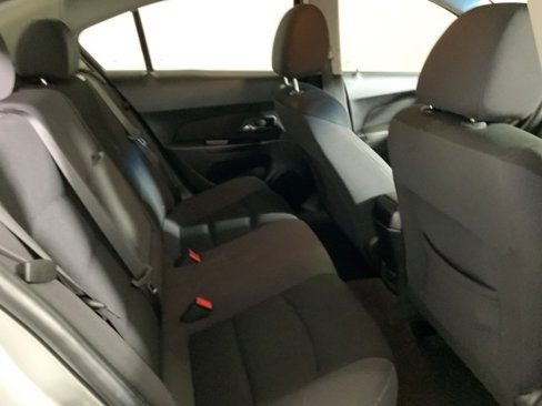Used 2014 Chevrolet Cruze LT image 35