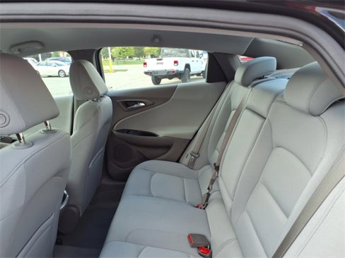 Used 2022 Chevrolet Malibu LT image 9