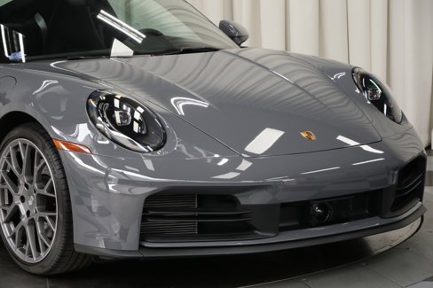 Used 2025 Porsche 911 Carrera w/ Premium Package image 36