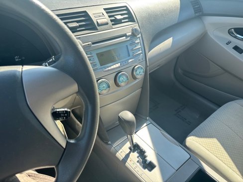 Used 2009 Toyota Camry LE image 19