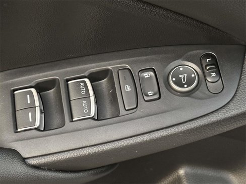 Used 2019 Honda Accord Sport image 11