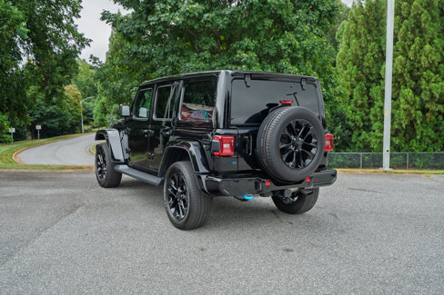 Used 2021 Jeep Wrangler Unlimited Sahara image 3
