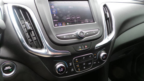 Used 2023 Chevrolet Equinox LT image 9