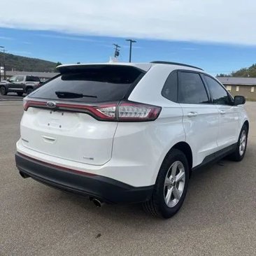 Used 2016 Ford Edge SE image 2