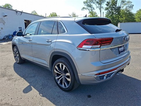 Used 2021 Volkswagen Atlas Cross Sport SEL R-Line image 4