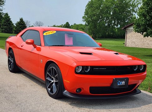 Used 2016 Dodge Challenger R/T Scat Pack w/ Leather Interior Group image 6