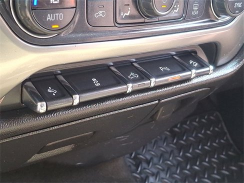 Used 2015 Chevrolet Silverado 2500 LT w/ LT Convenience Package image 18