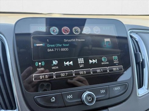 Used 2017 Chevrolet Malibu Hybrid w/ Leather Package image 20