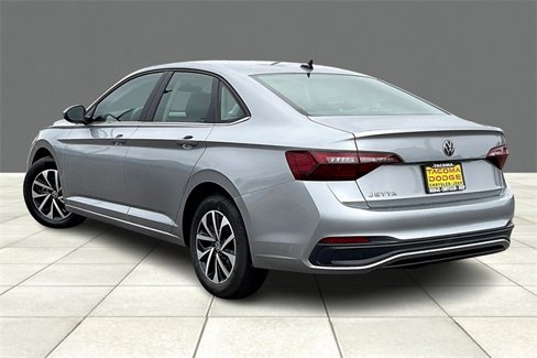 Used 2024 Volkswagen Jetta S image 11