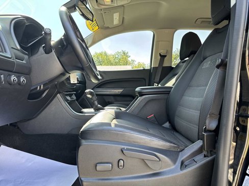 Used 2015 GMC Canyon SLE image 19