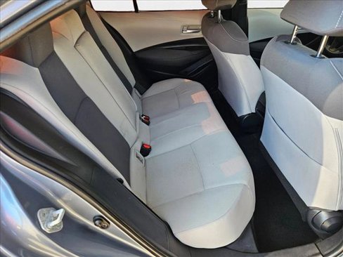 Used 2021 Toyota Corolla LE image 18