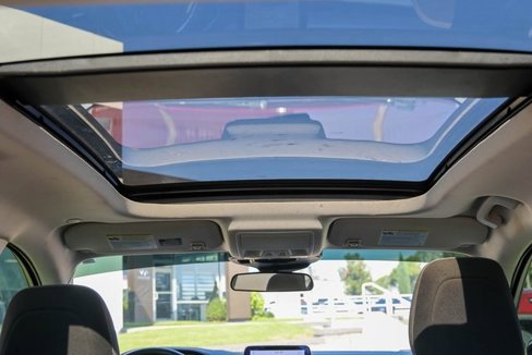 Used 2021 Ford Escape SE w/ SE Sport Appearance Package image 10
