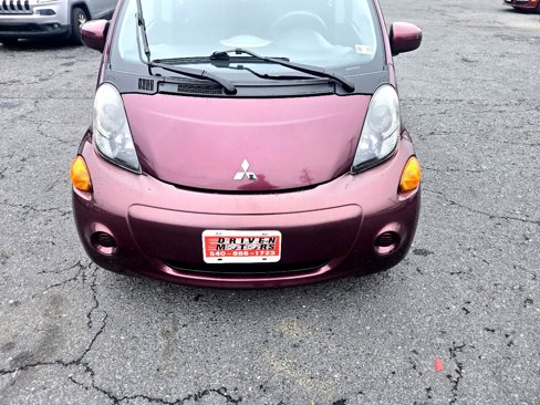 Used 2012 Mitsubishi i SE image 9