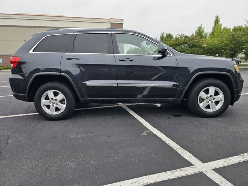 Used 2013 Jeep Grand Cherokee Laredo w/ Laredo E Group image 7
