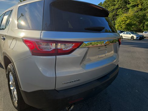 Used 2019 Chevrolet Traverse LT image 36