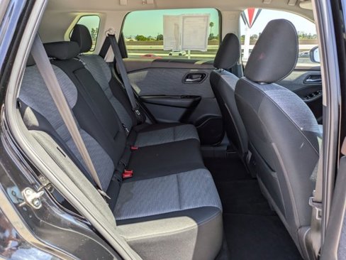 Used 2023 Nissan Rogue SV image 7