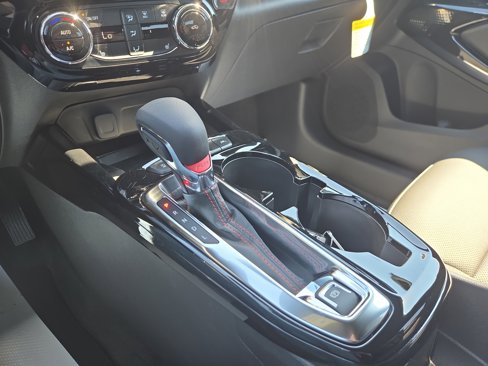 New 2025 Chevrolet Trax RS w/ Sunroof Package image 23