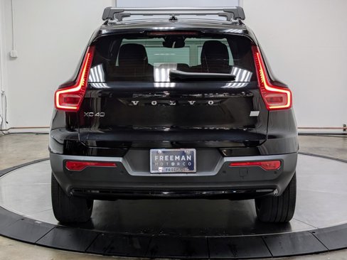 Used 2021 Volvo XC40 P8 Recharge w/ Advanced Package image 8