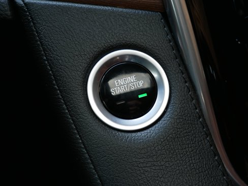 Used 2020 Cadillac Escalade ESV Premium Luxury image 24