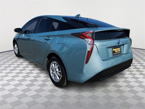 Used 2016 Toyota Prius Three image 5