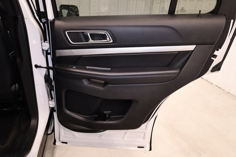 Used 2017 Ford Explorer XLT image 18