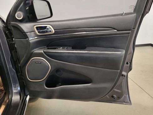 Used 2015 Jeep Grand Cherokee Summit image 25