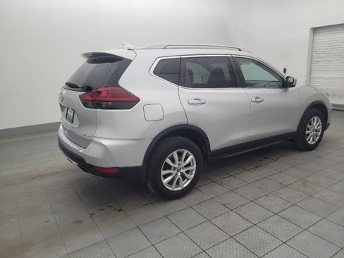 Used 2018 Nissan Rogue SV image 10