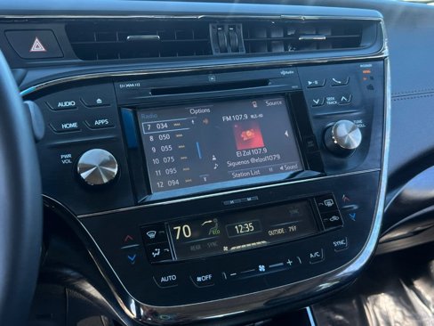 Used 2016 Toyota Avalon Limited image 21