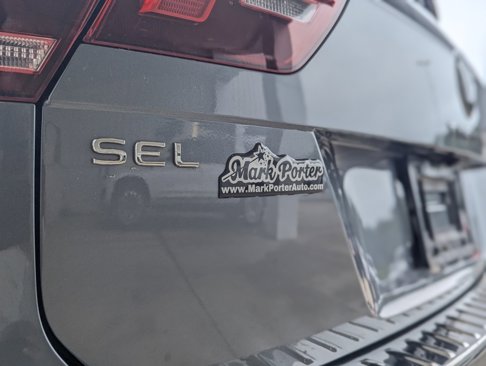 Used 2022 Volkswagen Tiguan SEL R-Line image 10